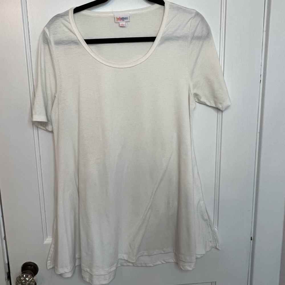 Off White Lularoe Perfect tee, like new Small